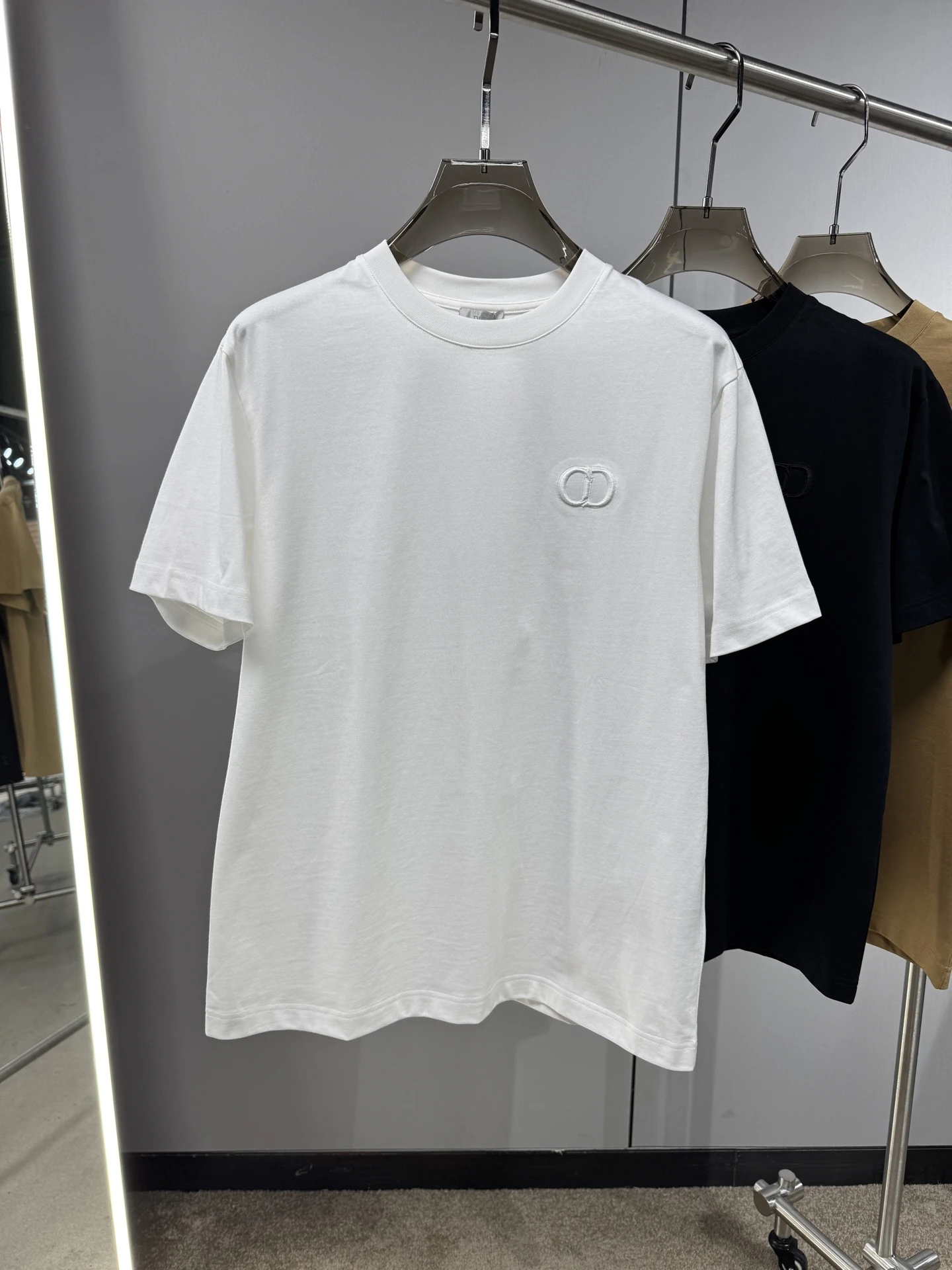 Dior T-Shirt — a41fd53e