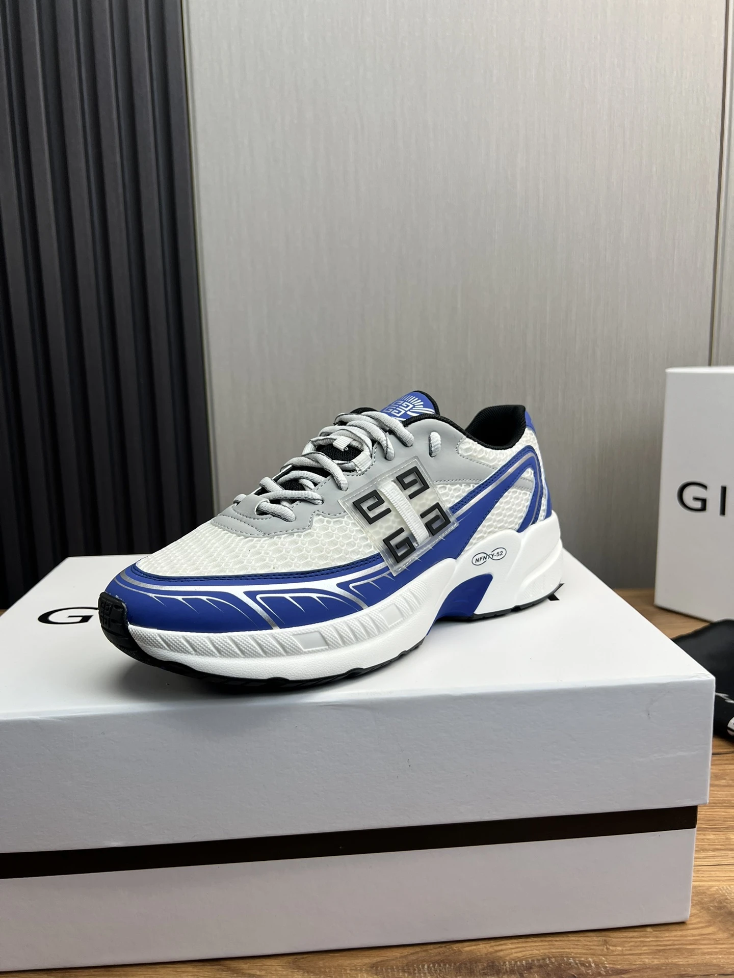 Givenchy Sneakers — 500d7040