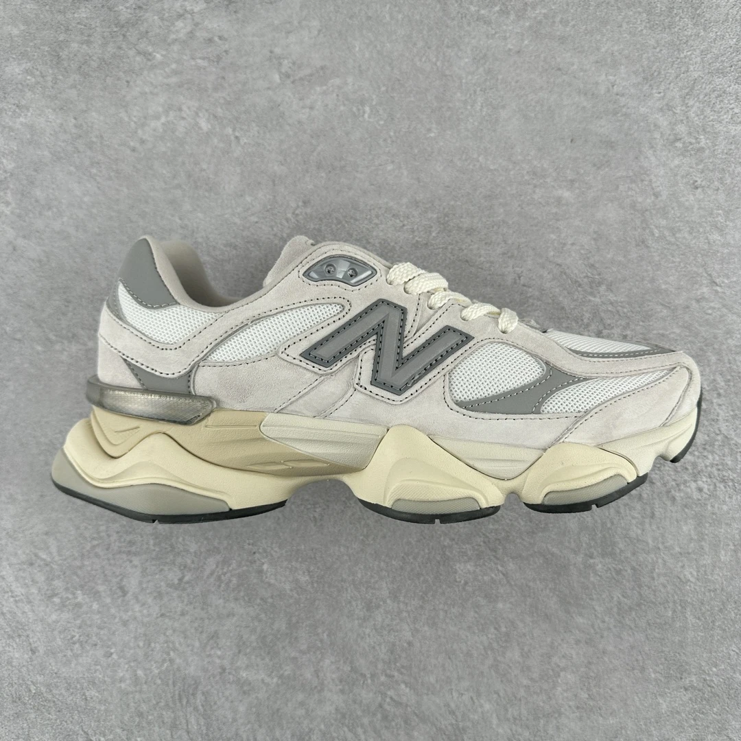 New Balance Sneakers — 4d55a36a