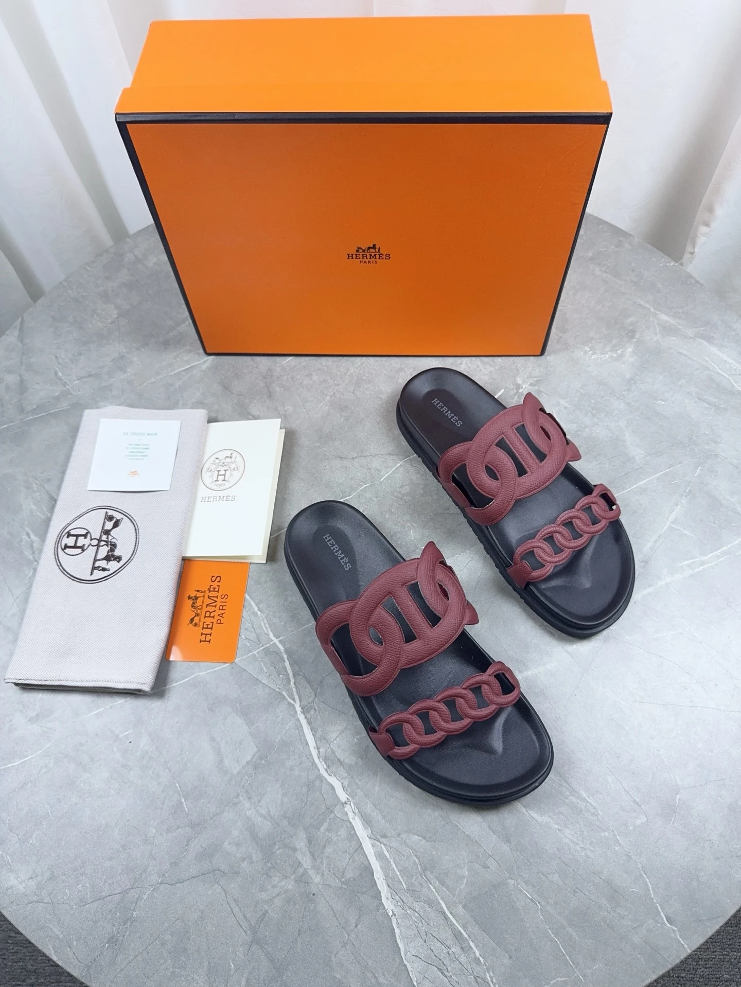 Hermès Slippers — bb7d2549