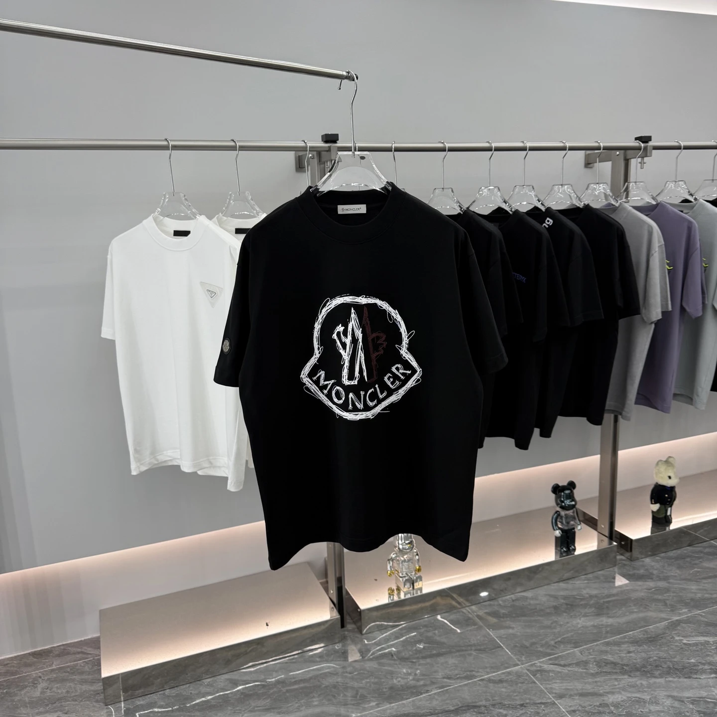 Moncler T-Shirt — fe311ca4