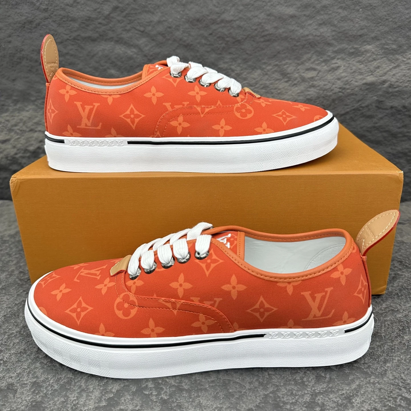 Louis Vuitton Sneakers — 939f9823