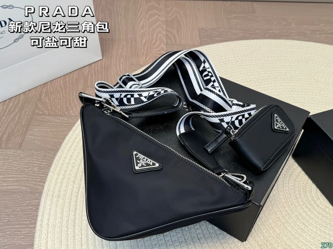 Prada Bag — 7d0f5dd5