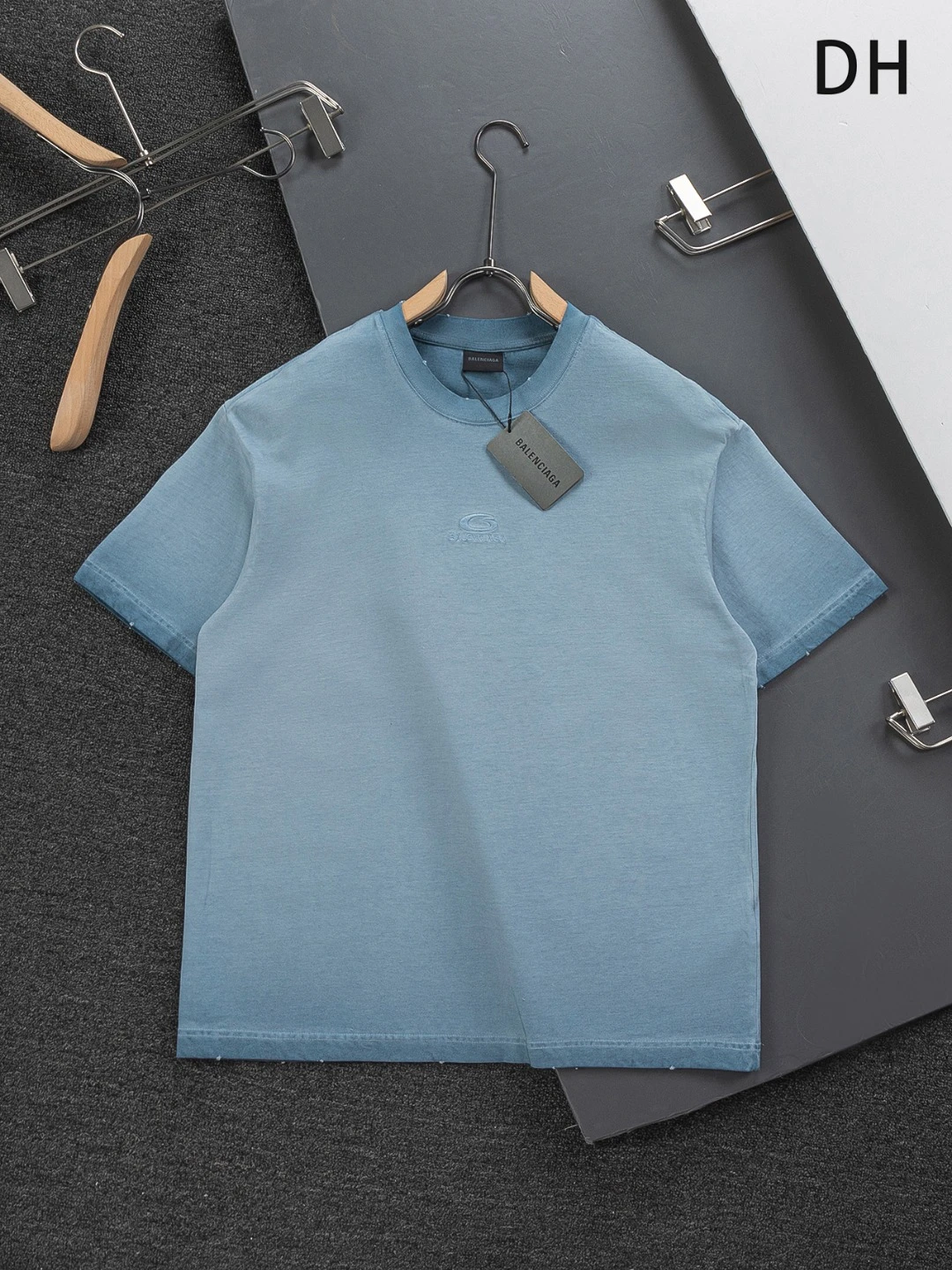 Balenciaga T-Shirt — 5e88fe55