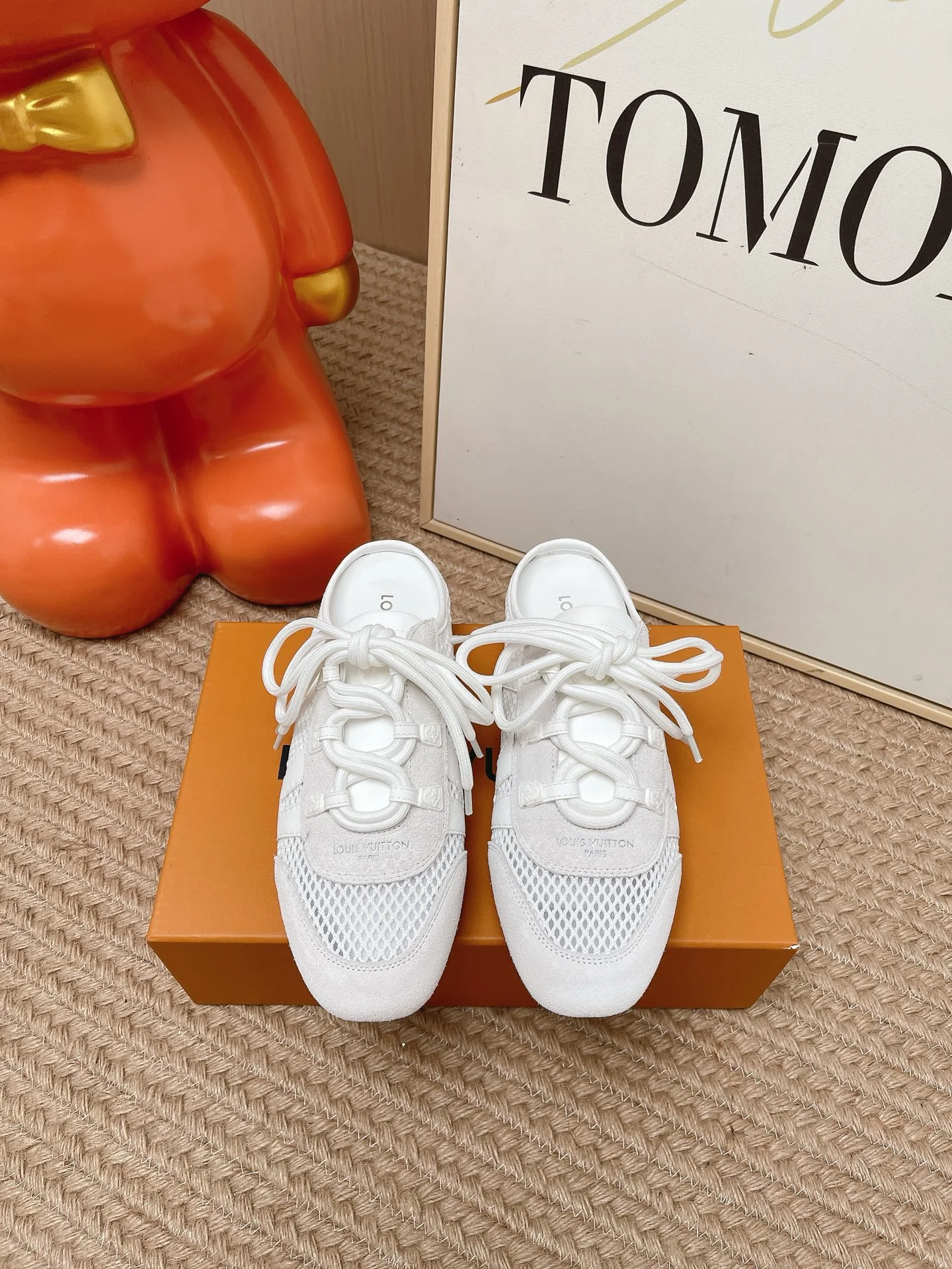 Louis Vuitton Sneakers — d2695894