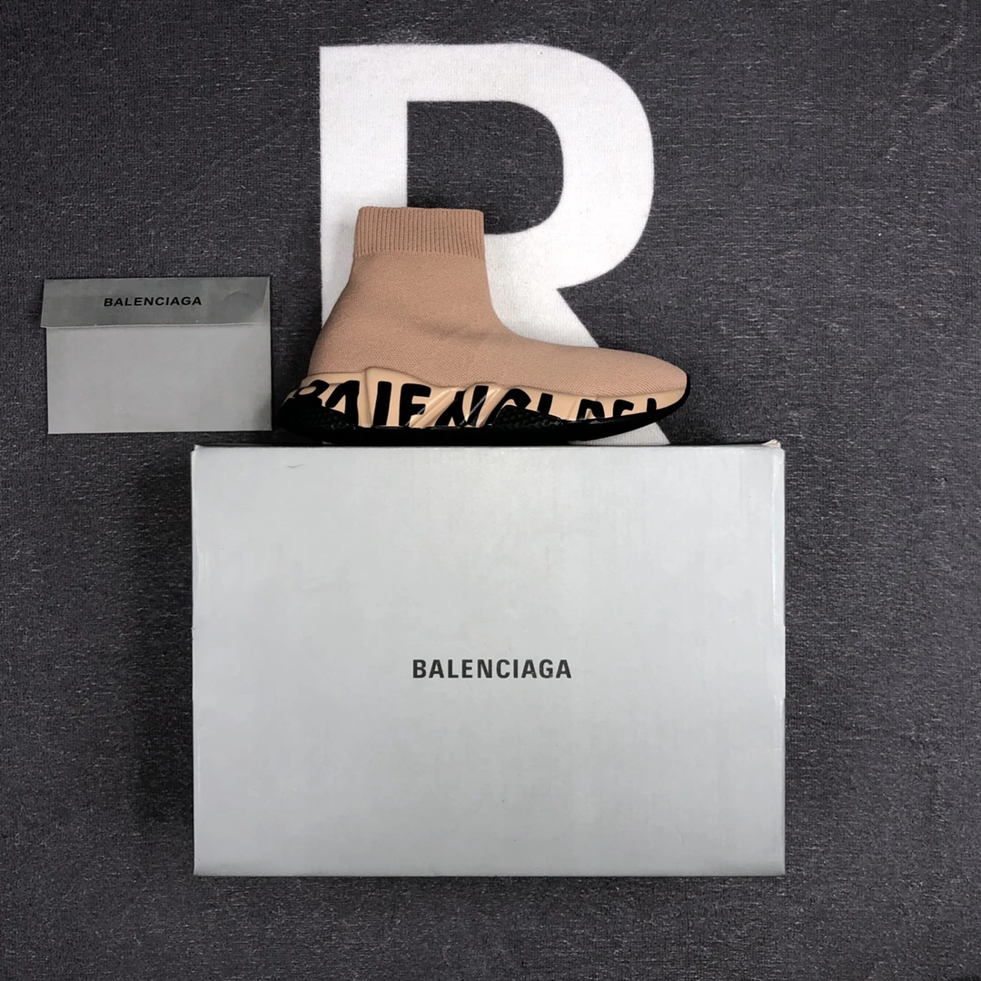 Balenciaga Sneakers — 72878415
