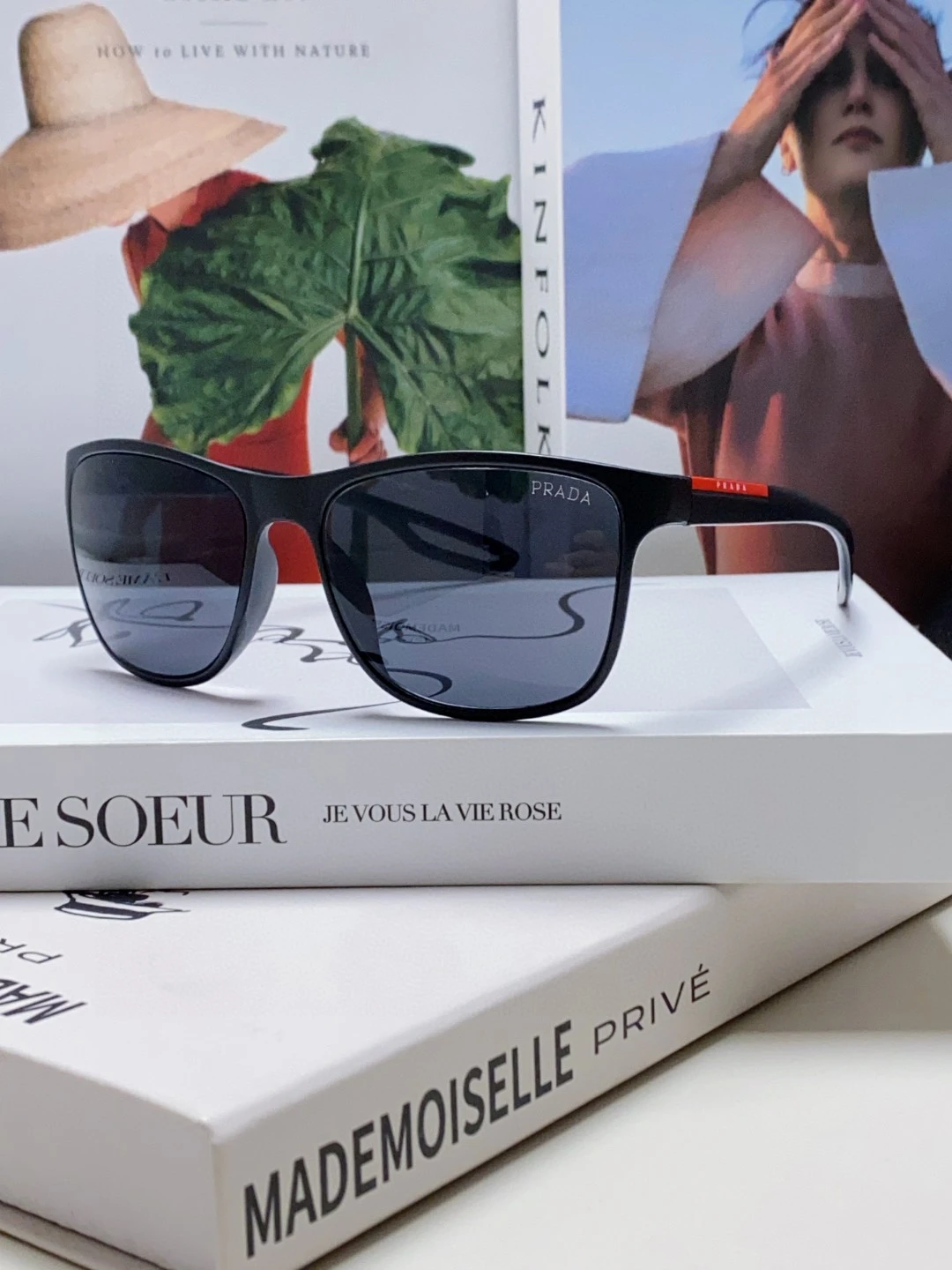Prada Eyewear — fc80446b