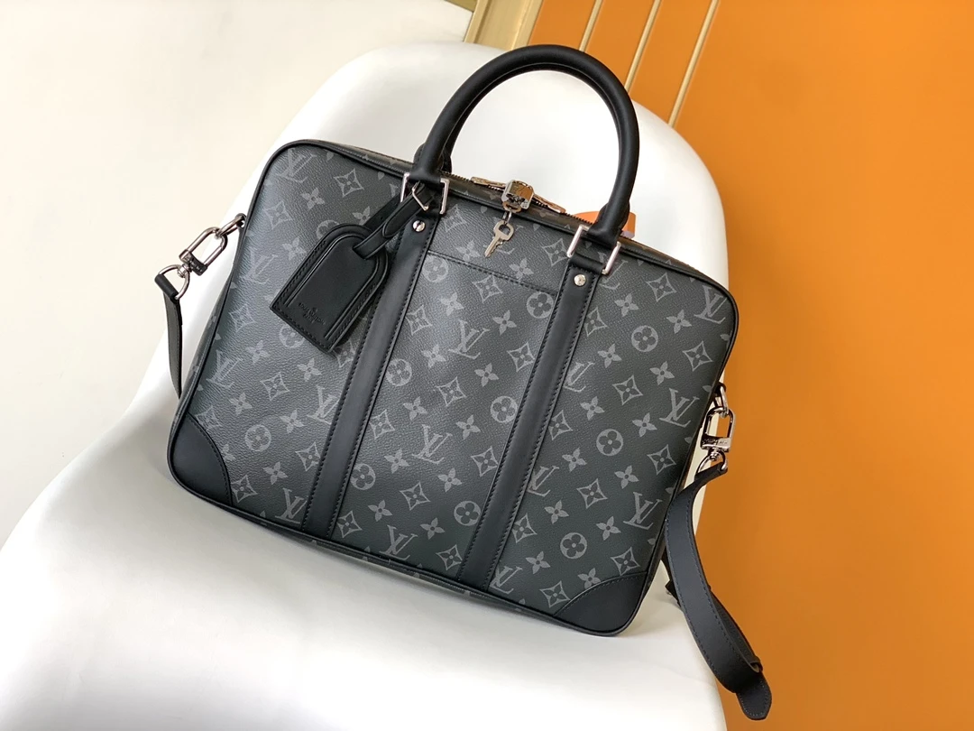 Briefcases — d375277a