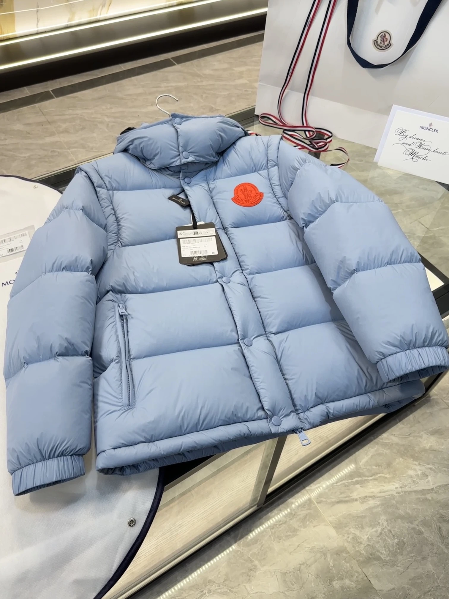 Moncler Down Jacket — b9cf83ac