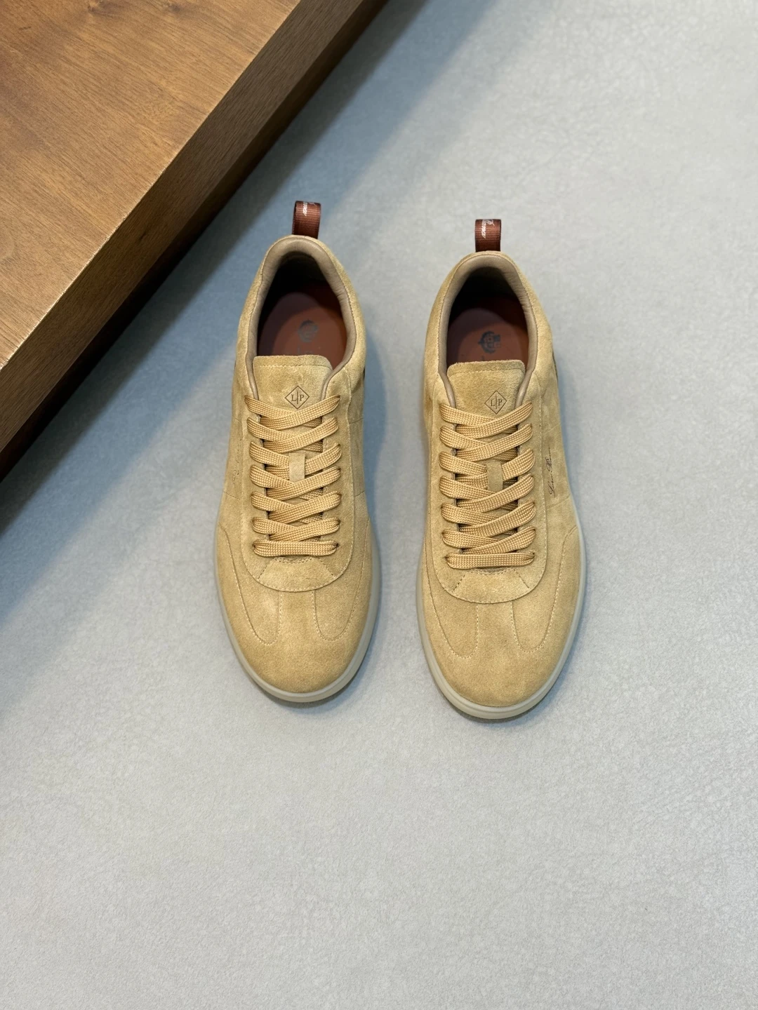 Loro Piana Sneakers — d9fa88ec