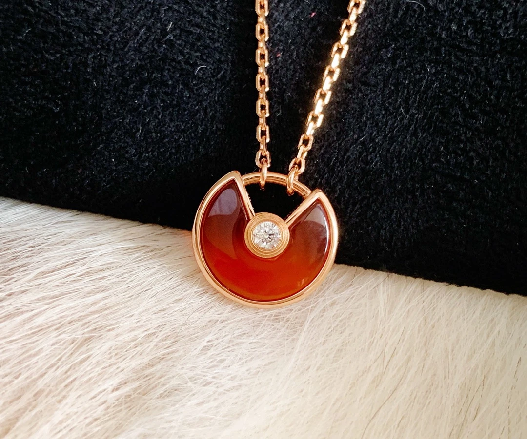 Cartier Necklaces — e64d266c