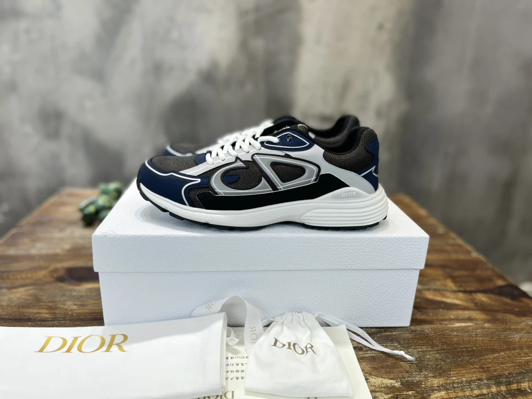 Dior Sneakers — cb8c2773
