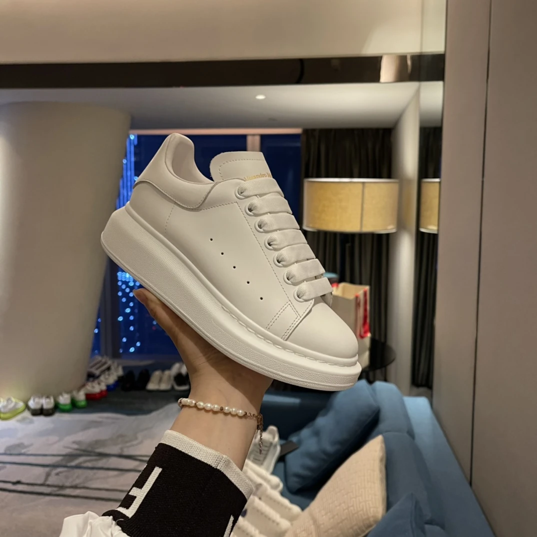 Alexander McQueen Sneakers — bdb07524