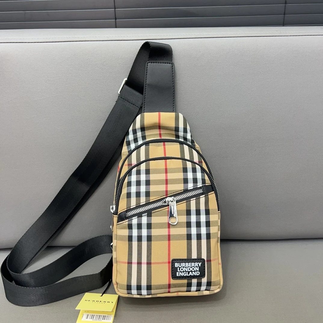 Burberry Bag — 29b558fa