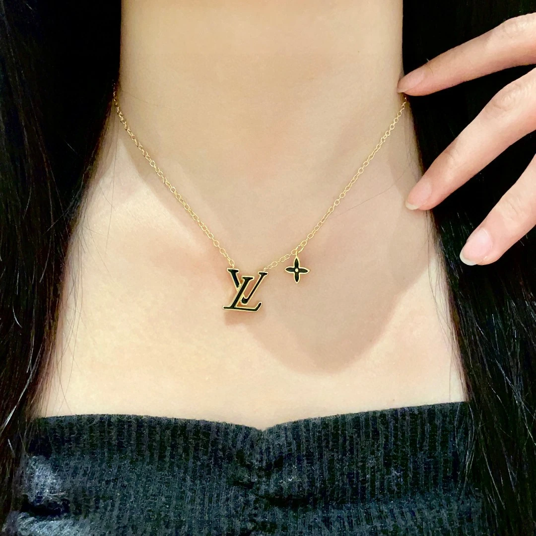 Louis Vuitton Necklaces — 145c9e0f