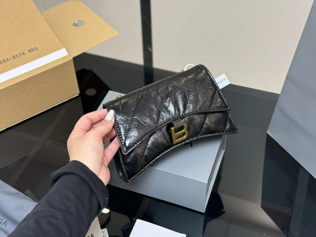 Balenciaga Bag — adfdae4d