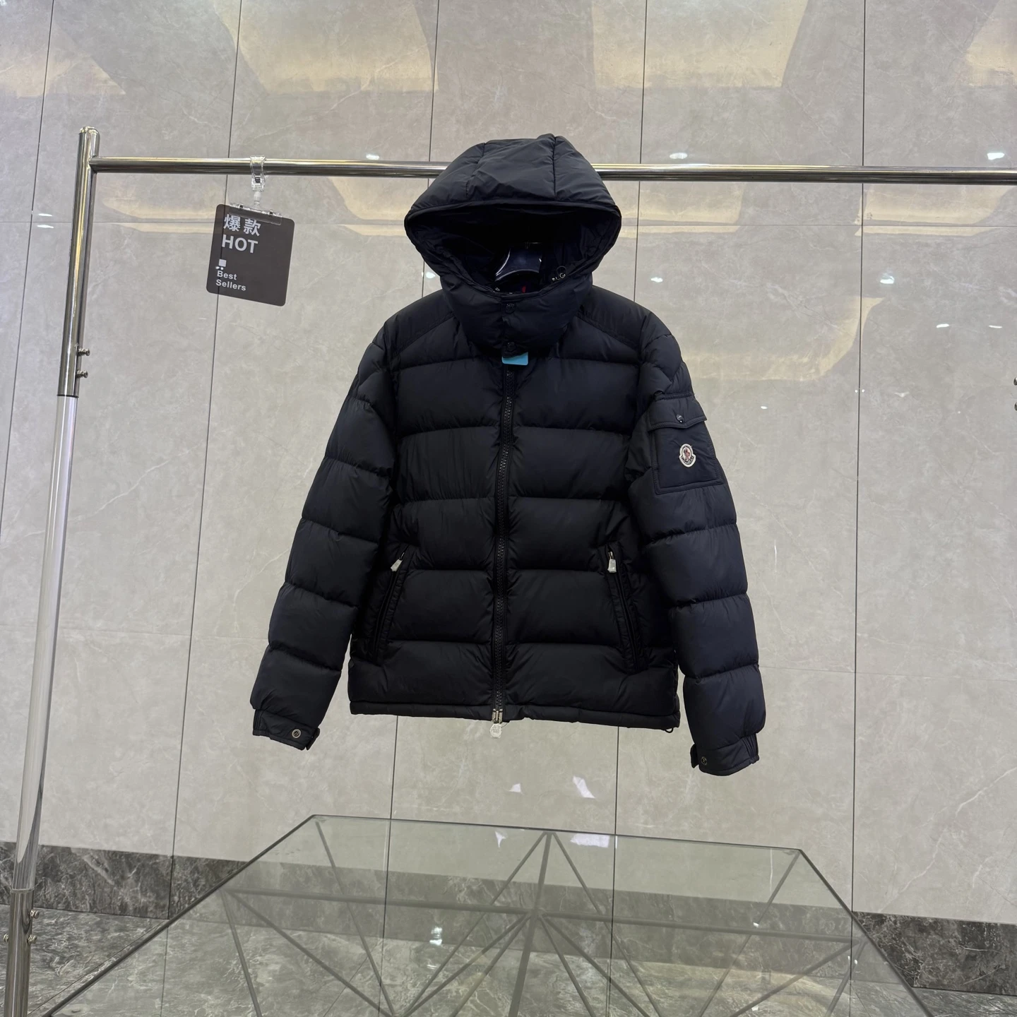 Moncler Down Jacket — 01278830