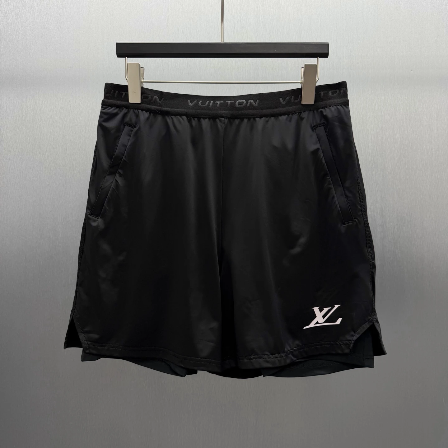 Louis Vuitton Shorts — 01878d2d