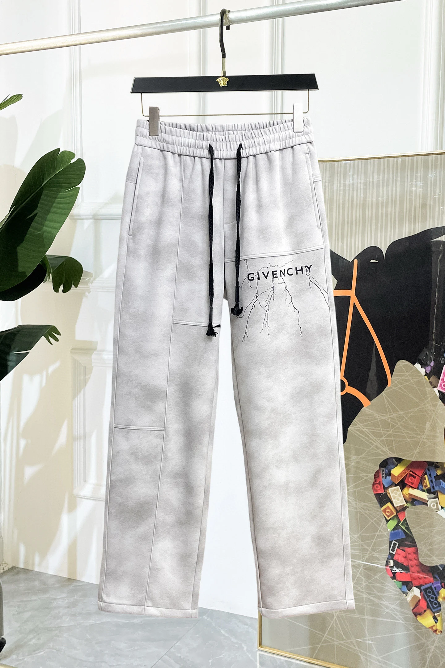 Givenchy Trousers — 698a6a1b