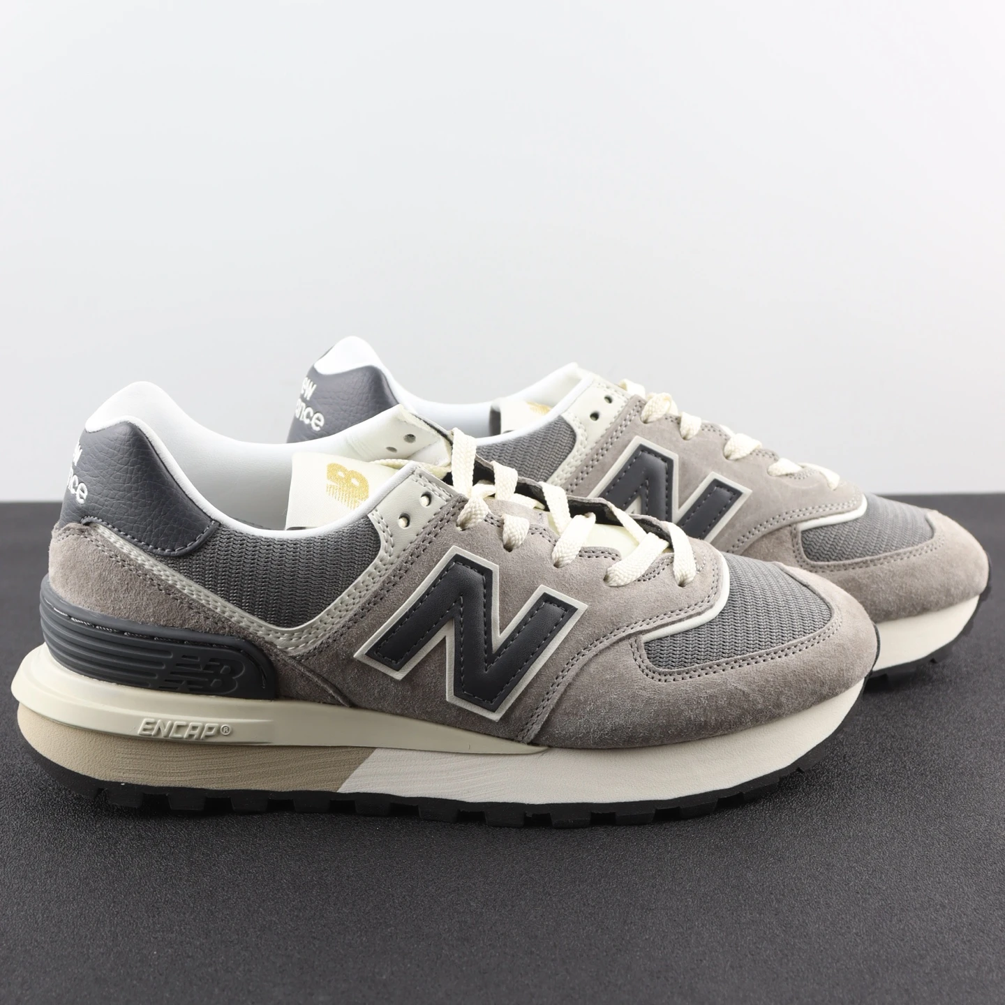 New Balance Shoes — 9693e28c