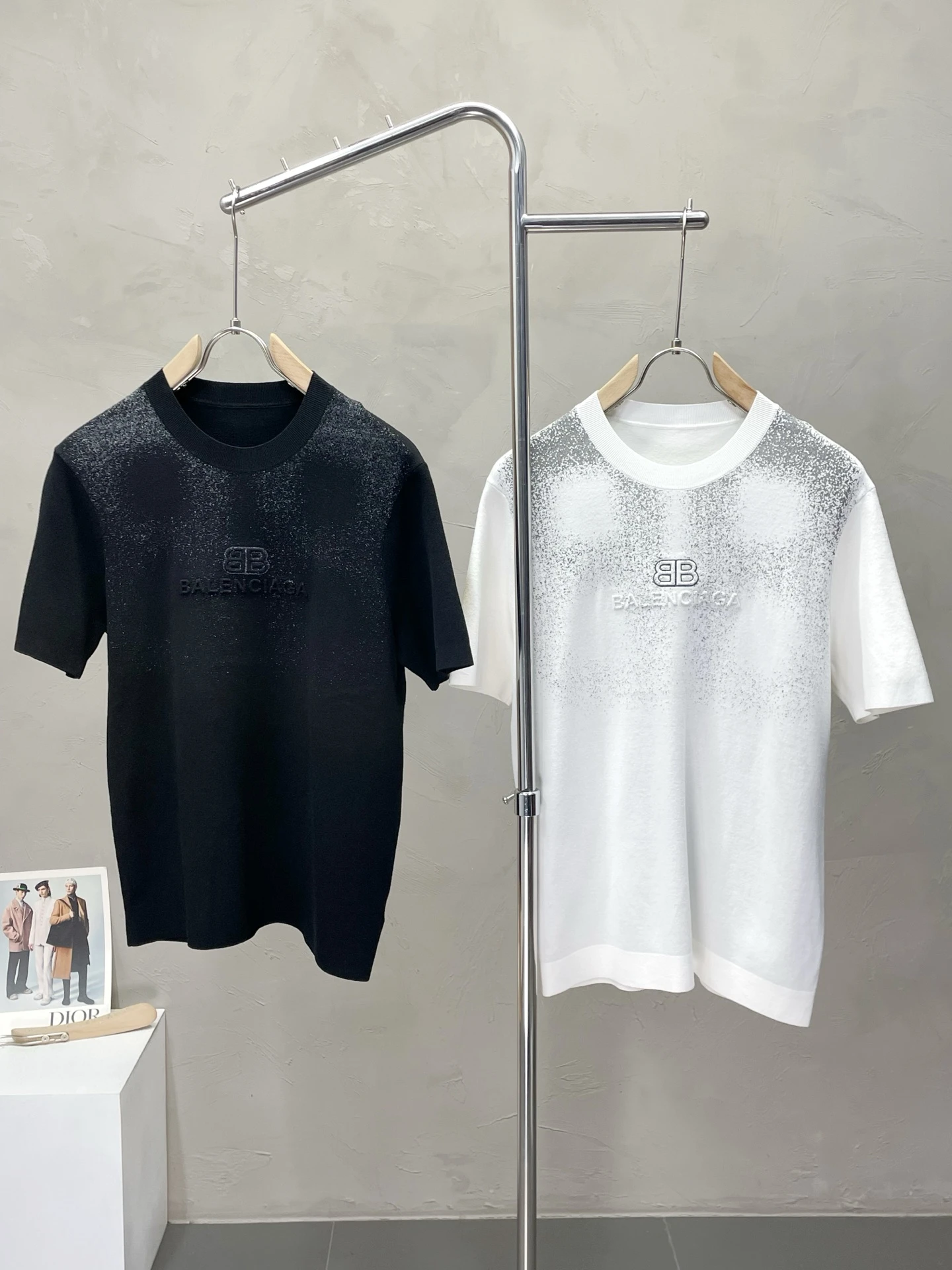 Balenciaga T-Shirt — 58c51150