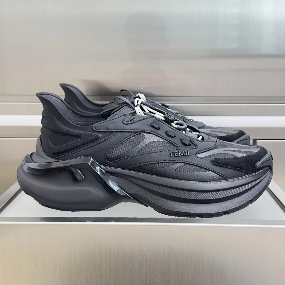 Fendi Sneakers — f547f1b7