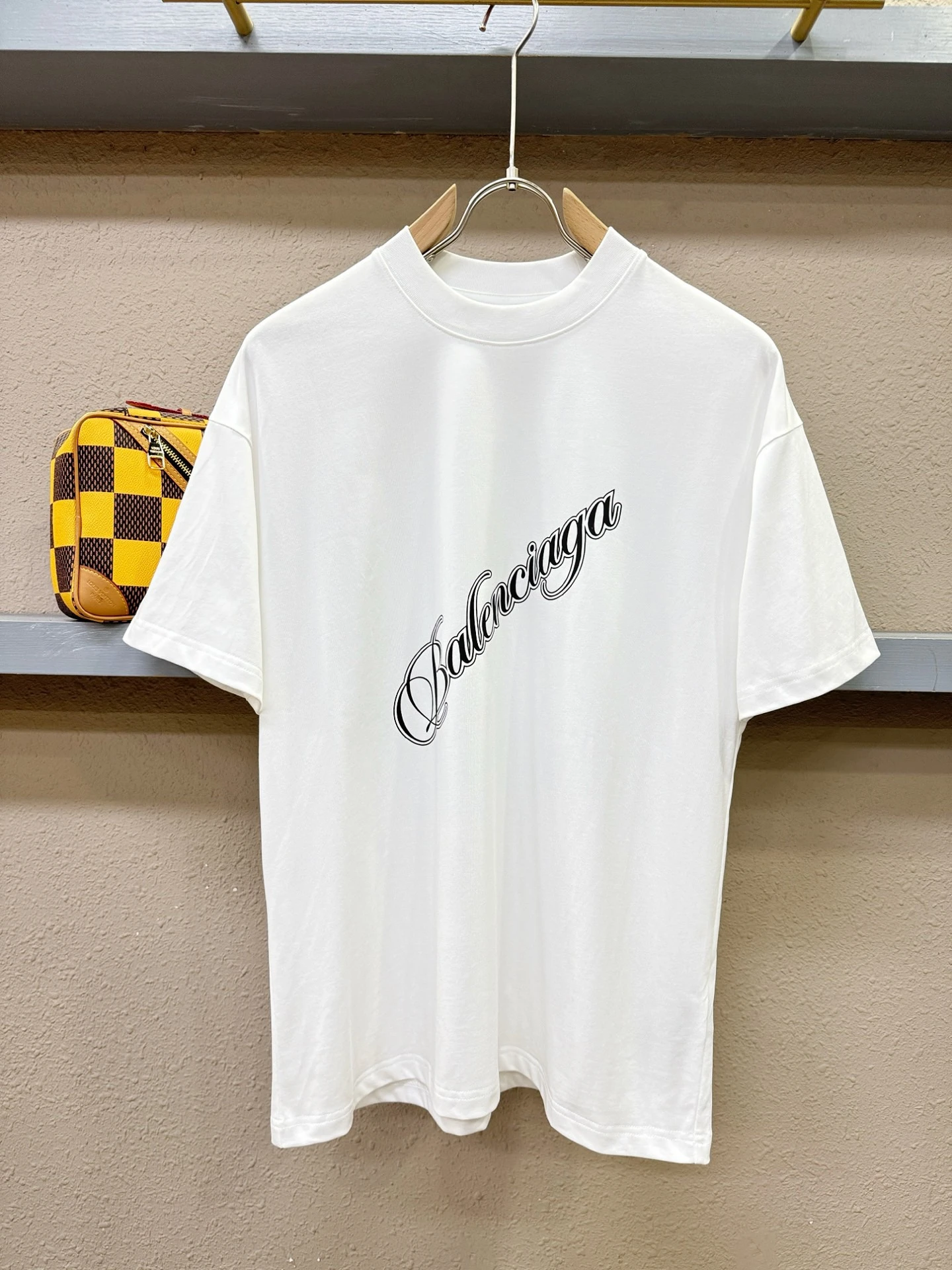 Balenciaga T-Shirt — e411216f