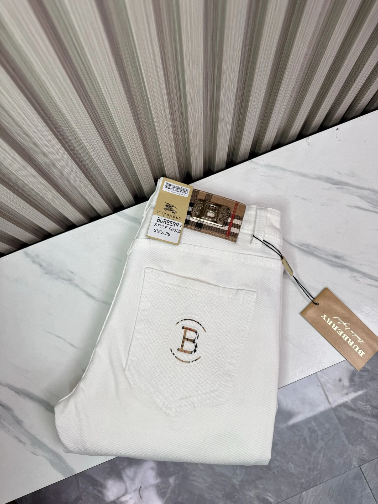 Burberry Jeans — 70836013