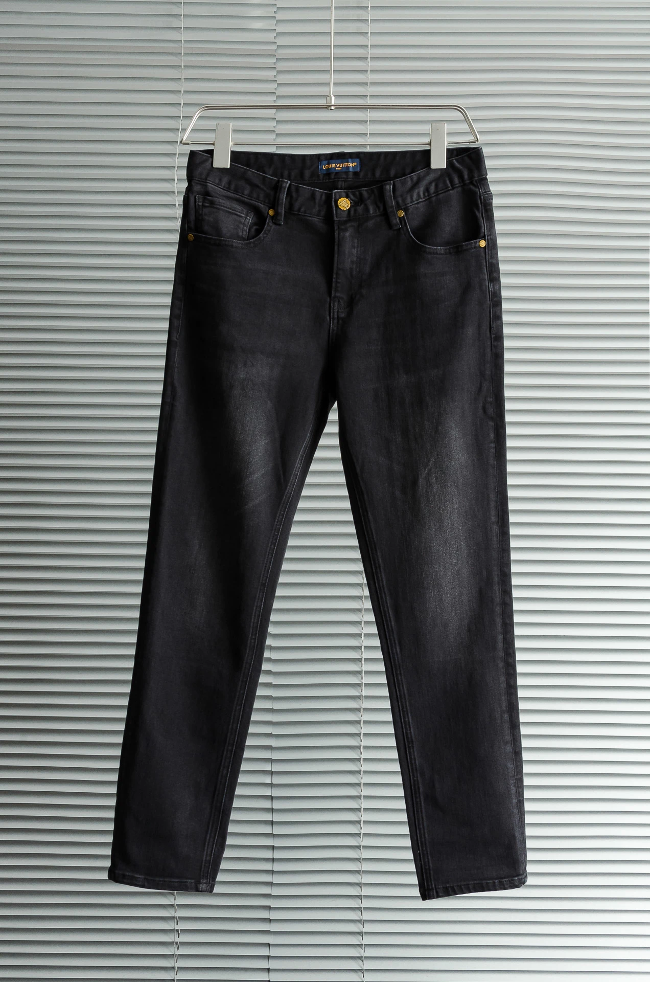 Louis Vuitton Jeans — 09632a4e