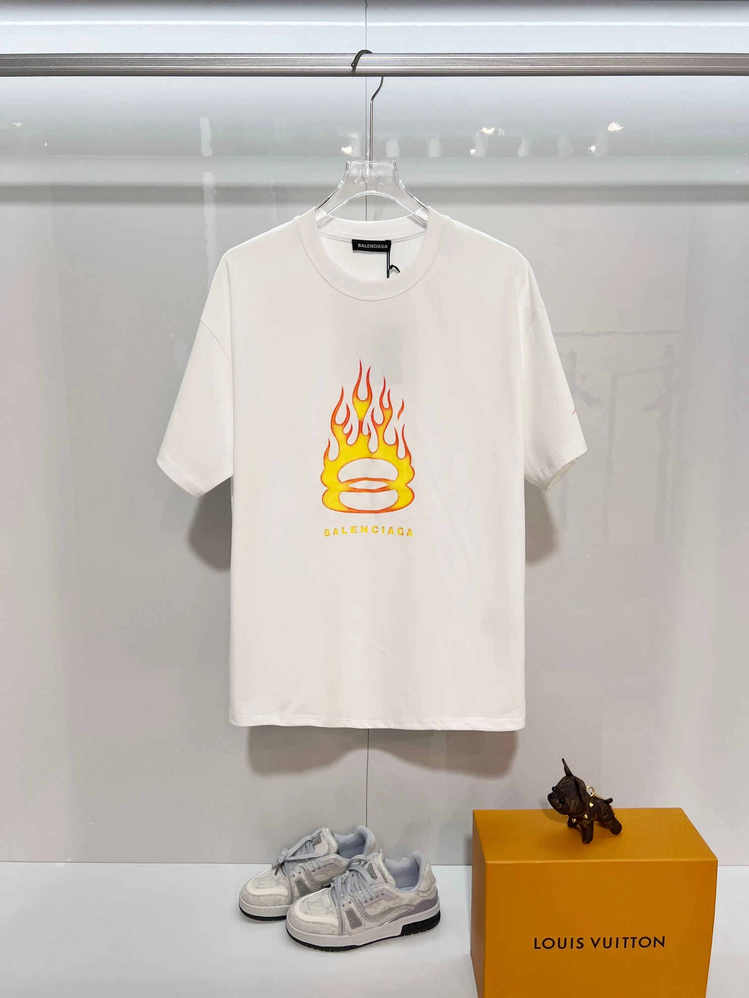 Balenciaga T-Shirt — 81b148aa