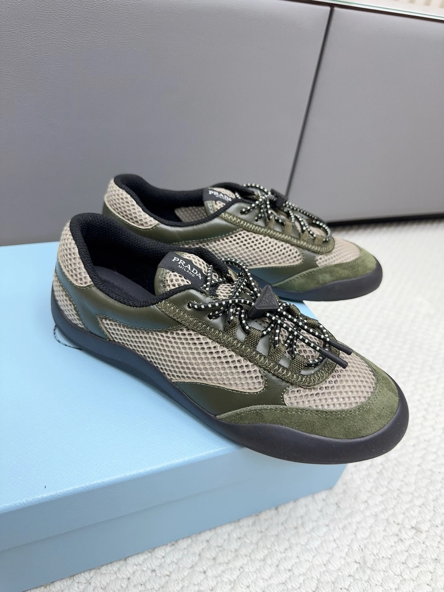 Prada Sneakers — 2081a294