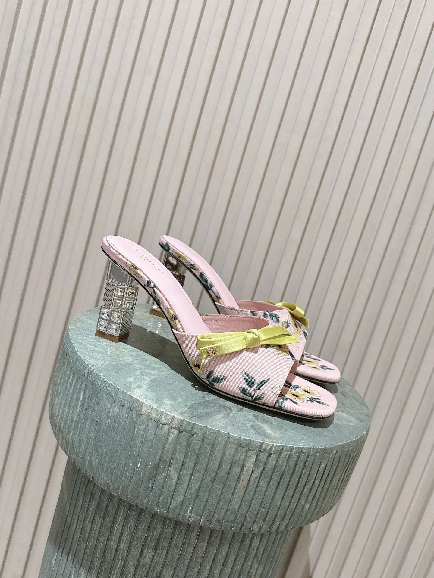 Louis Vuitton Sandals — a4ea38bf