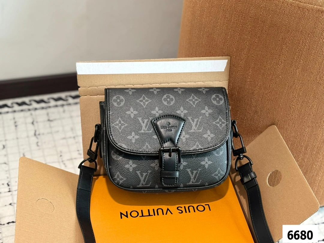 Louis Vuitton Bag — 8dc8ba29