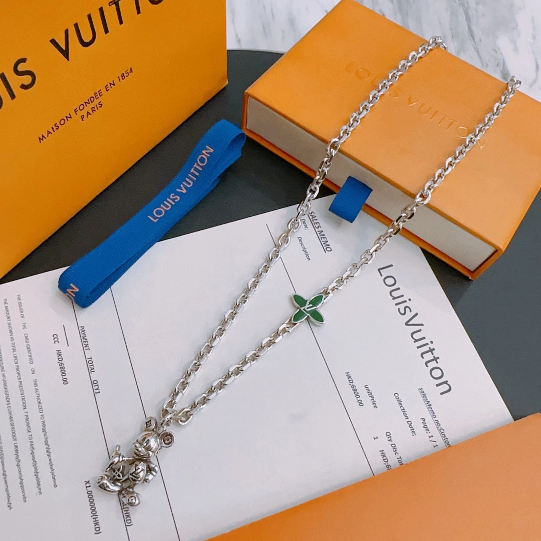 Louis Vuitton Necklaces — 0c4df3a2