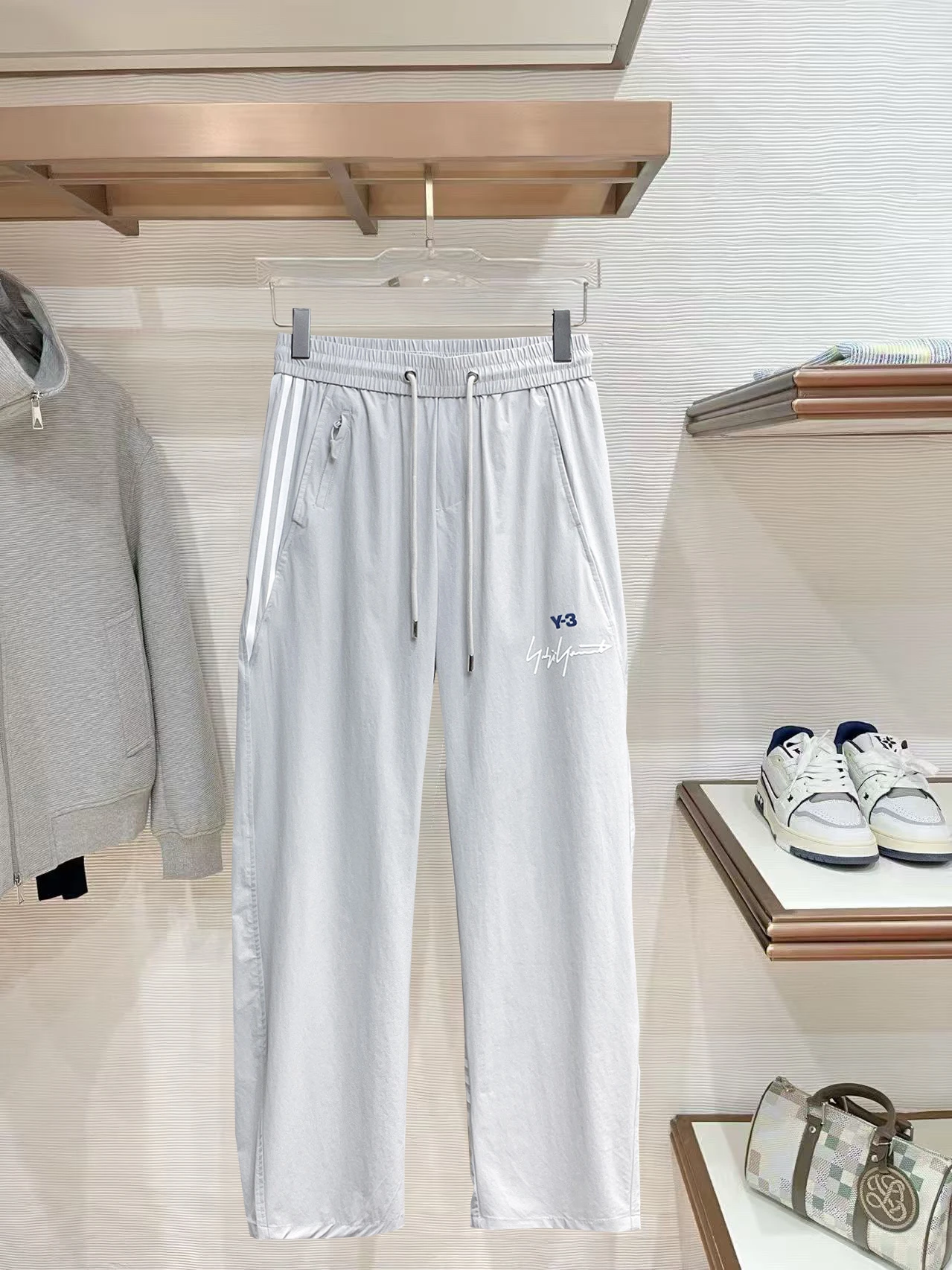 Trousers — 837983d8