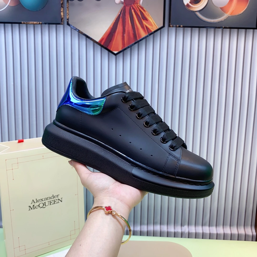 Alexander McQueen Sneakers — 6badb28d