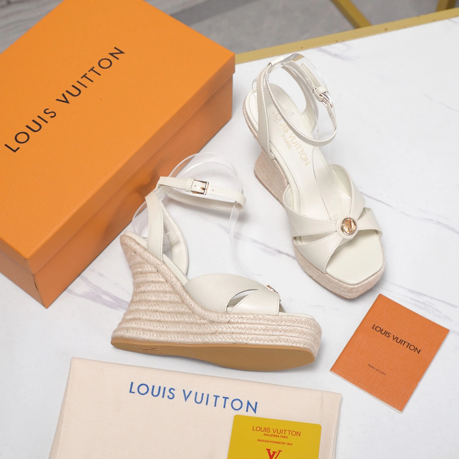 Louis Vuitton Sandals — a303c67f