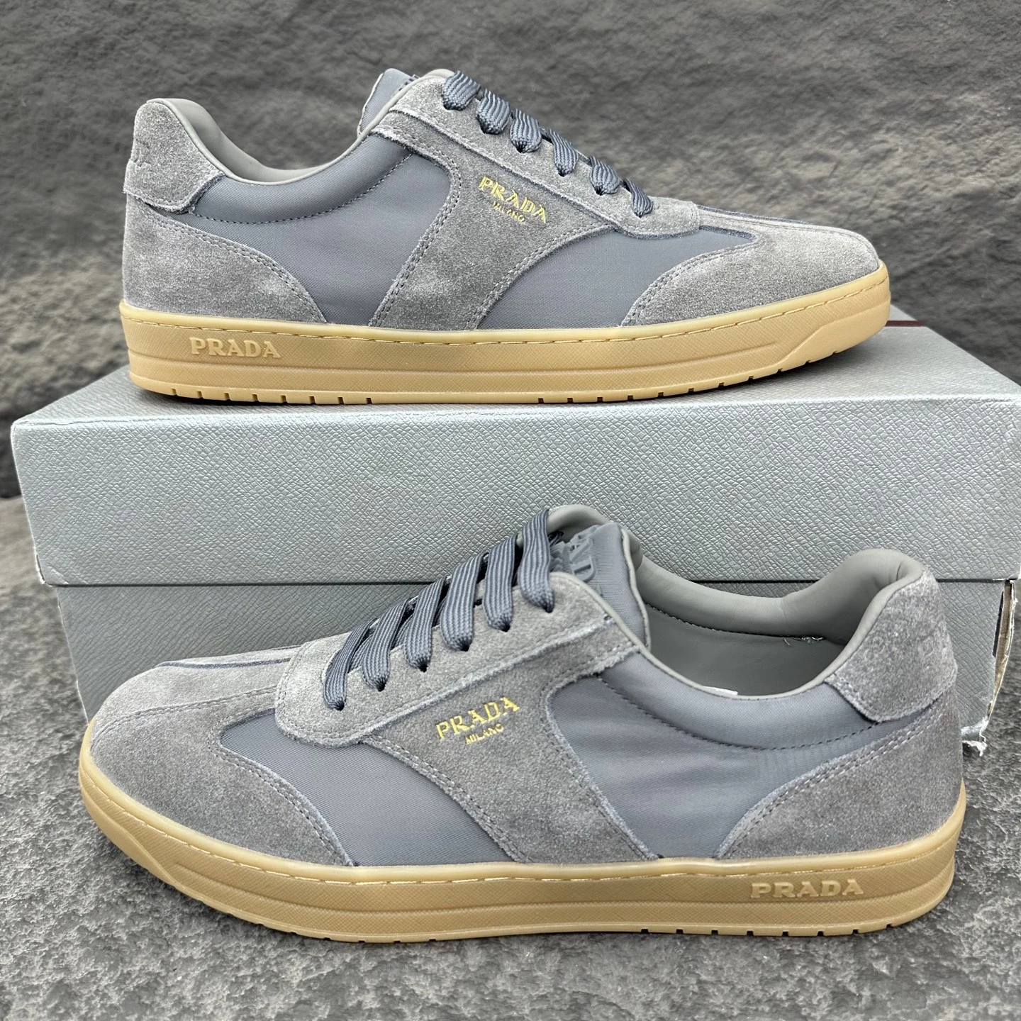 Prada Sneakers — 180315e8