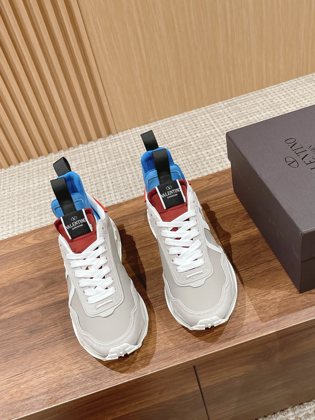 Valentino Sneakers — 8852436e