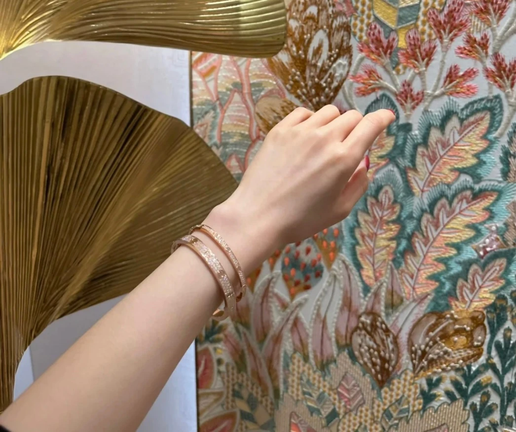 Cartier Jewellery — f1687862