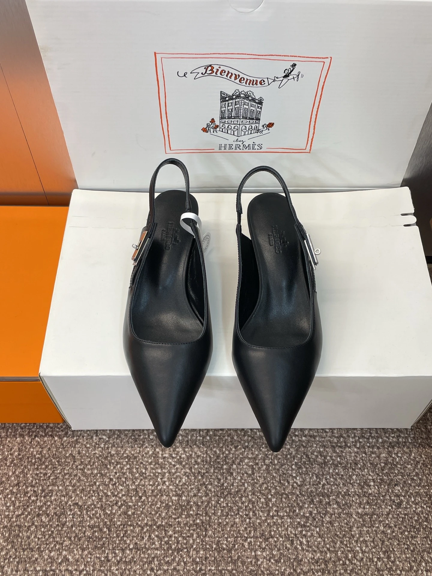 Hermès Sandals — 8354c57e