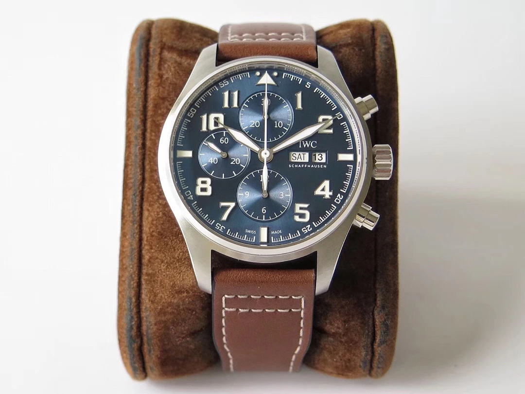 IWC Watch — efdbe599