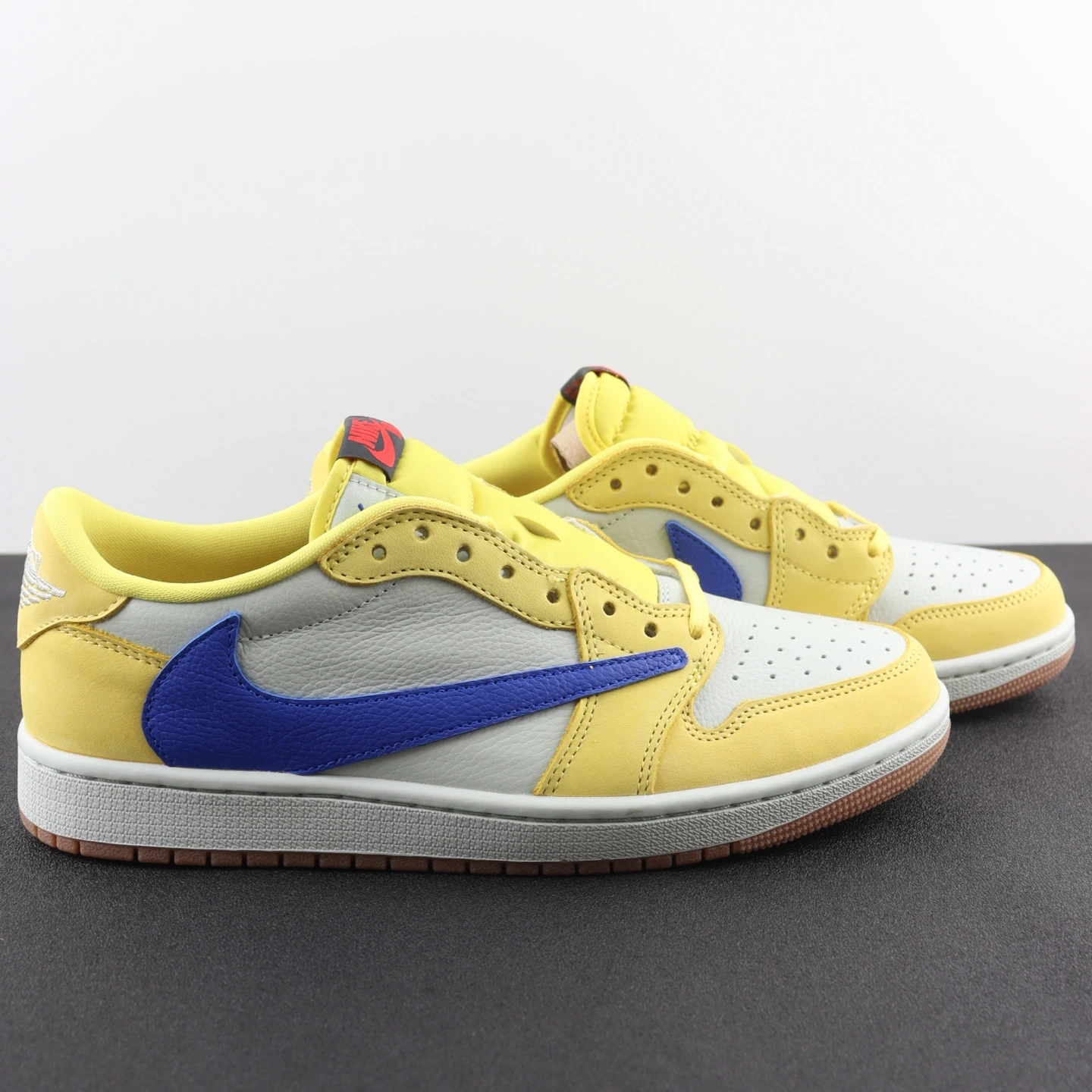 Nike Shoes — 048fb534