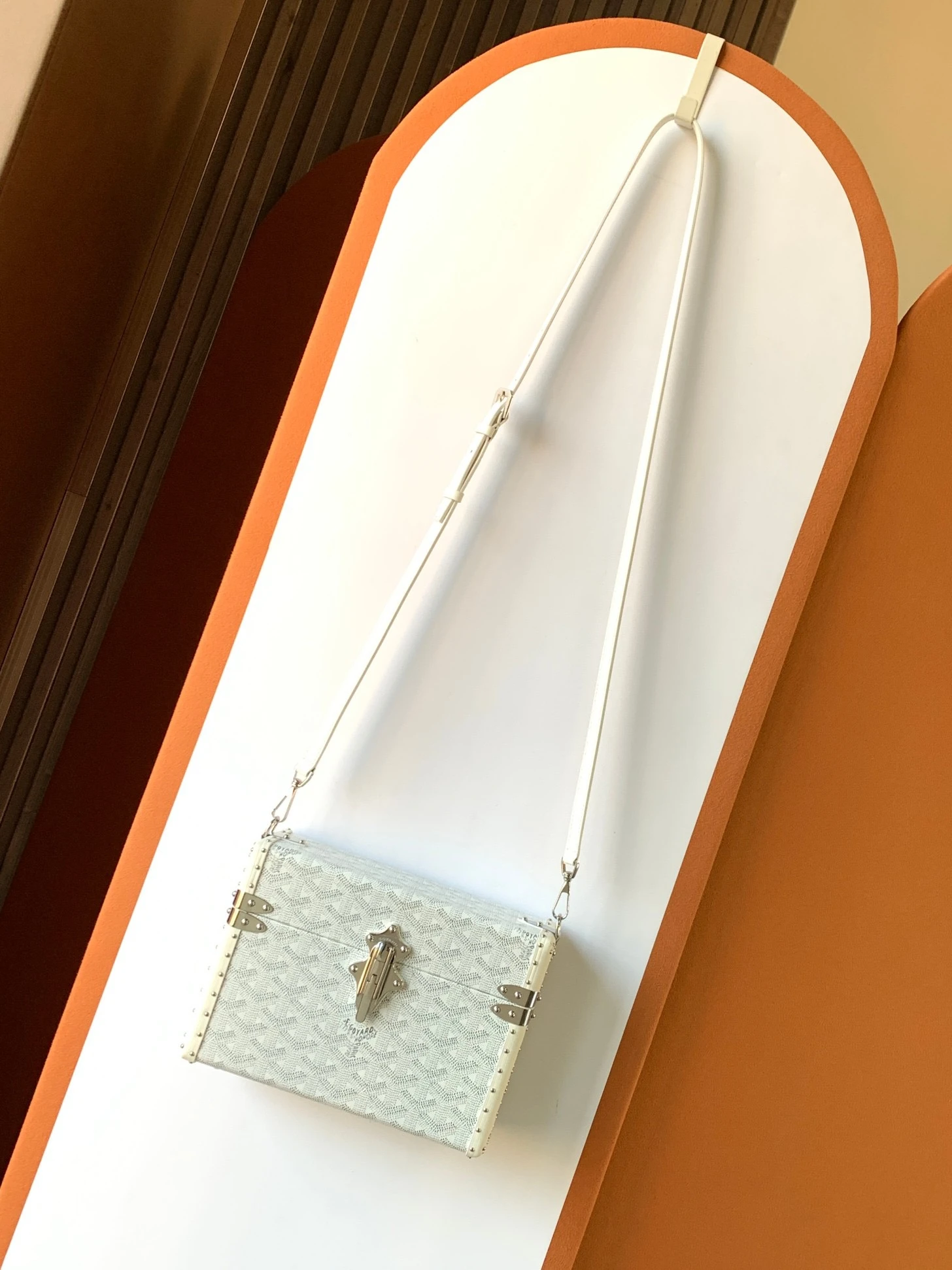 Goyard Crossbody Bags — cce19344