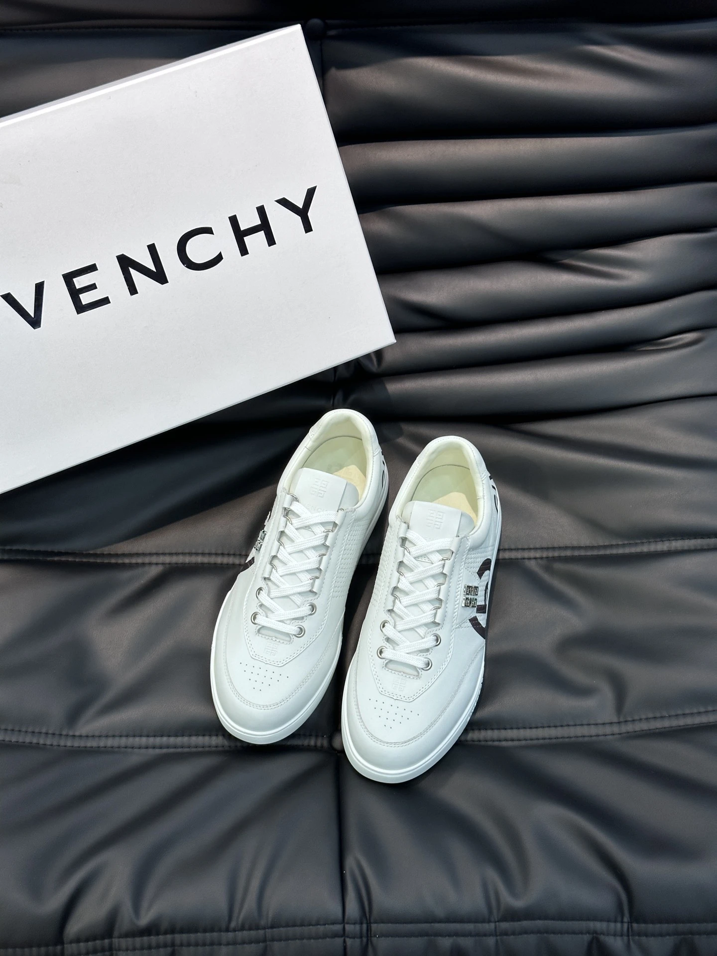 Givenchy Shoes — 474277e7