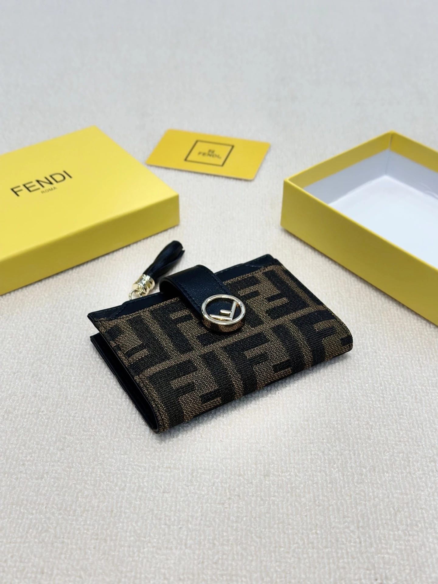 Fendi Bag — 68fb6654