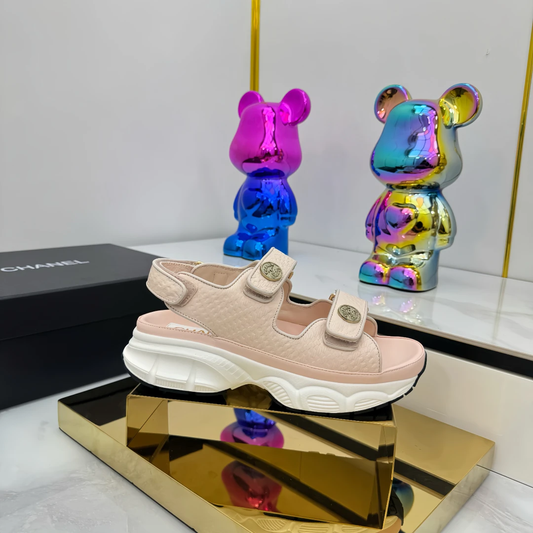 Chanel Slippers — 4025b768