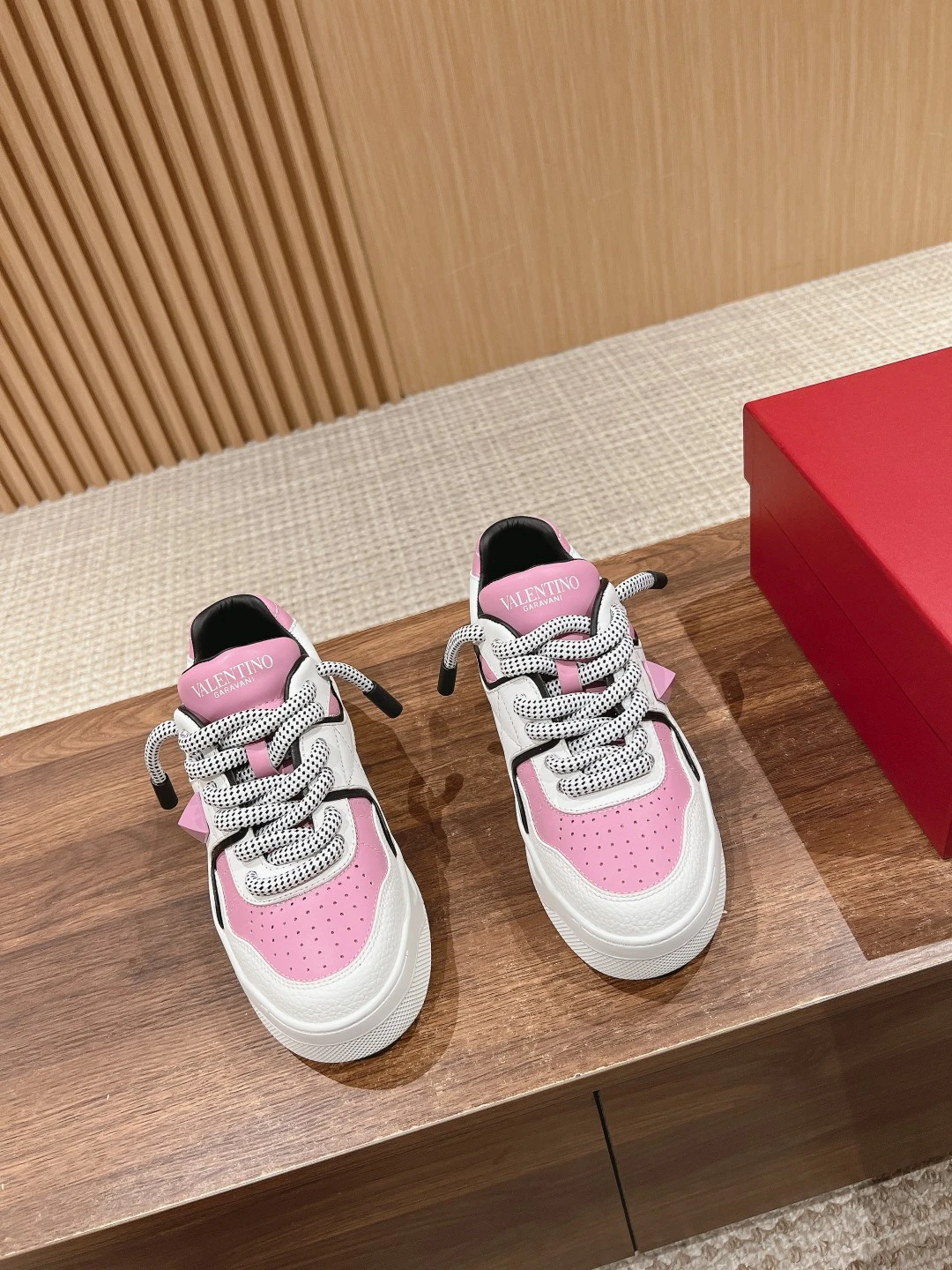 Valentino Sneakers — 8a2f0c54