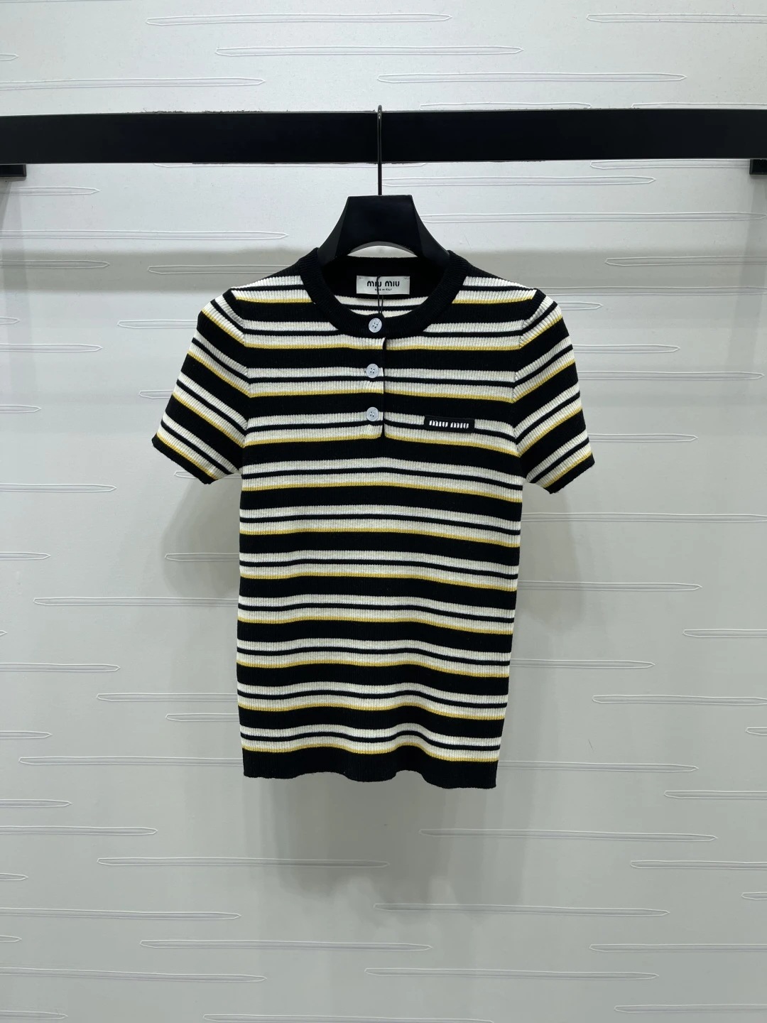 Knitwear — 83a5daec