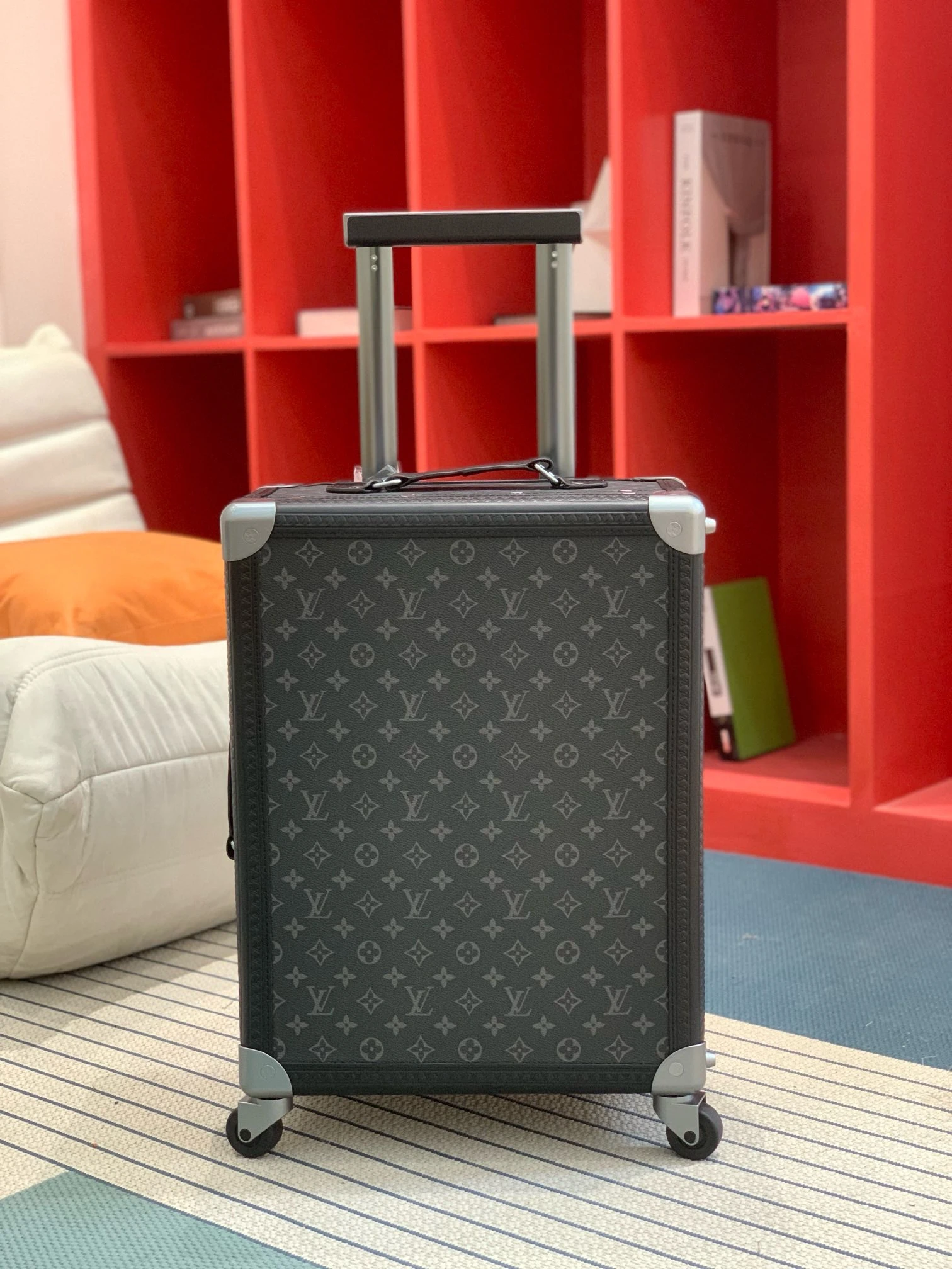 Luggage — d6aee024
